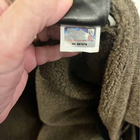 North Face women’s light weight sweater with zip front size XLarge color brown. - Picture 9 of 12